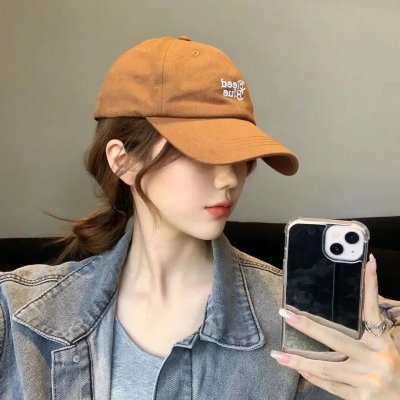 在角落，主教身边